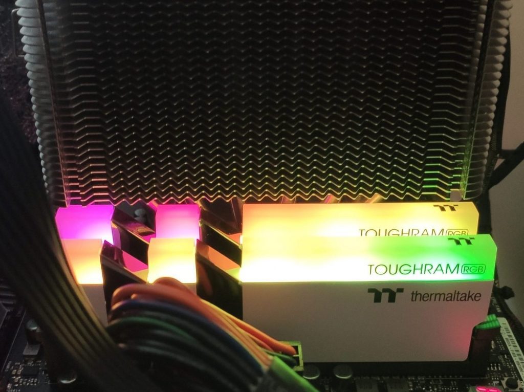 TT Toughram 3600Mhz 03